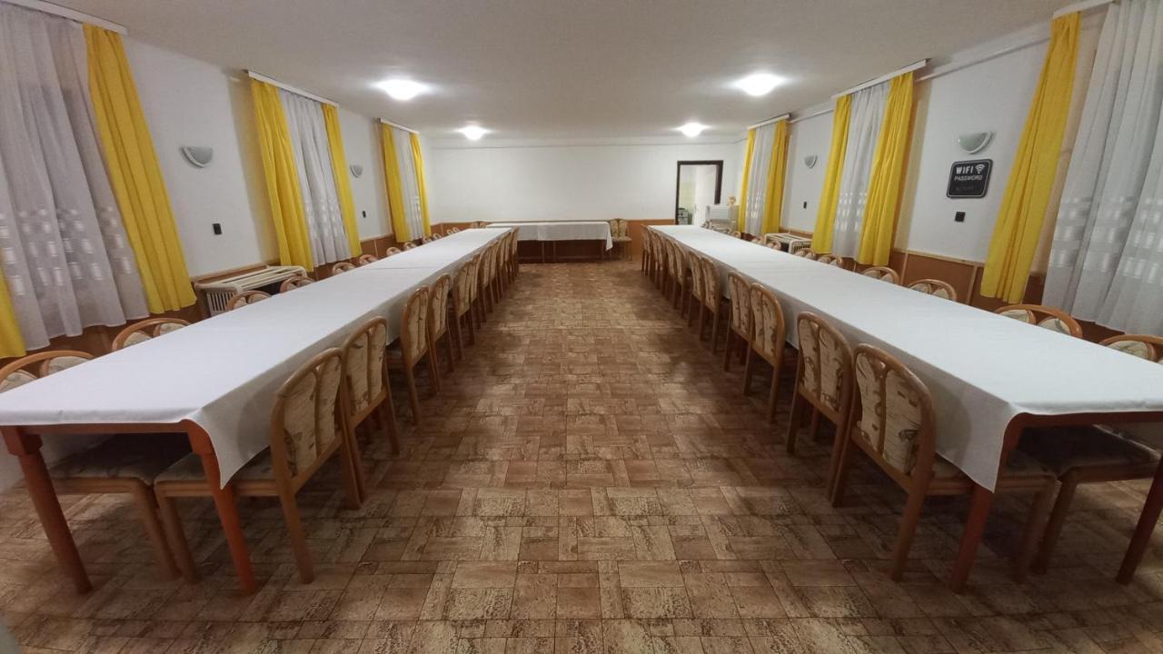 Panorama Ueduelo Otel Aggtelek Dış mekan fotoğraf