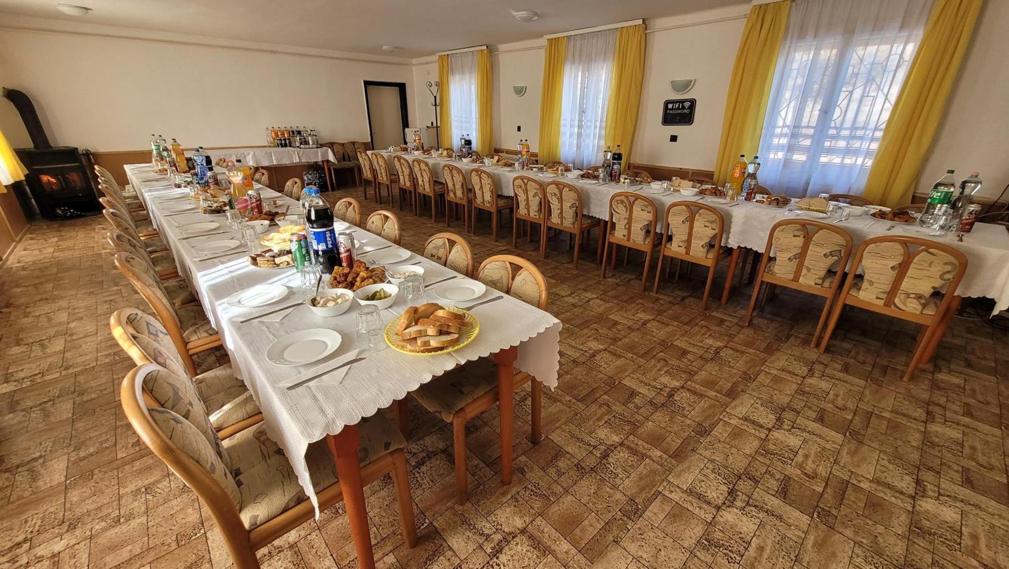Panorama Ueduelo Otel Aggtelek Dış mekan fotoğraf