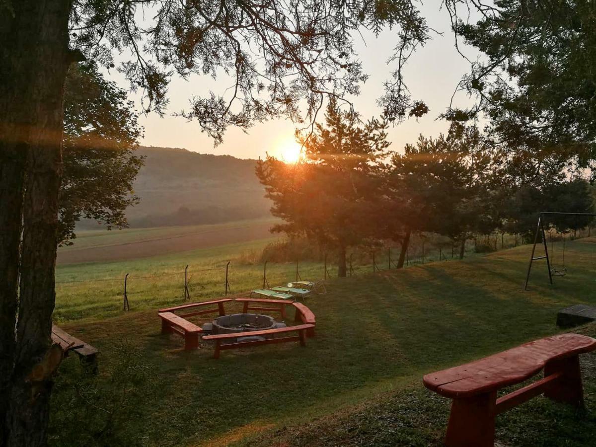Panorama Ueduelo Otel Aggtelek Dış mekan fotoğraf