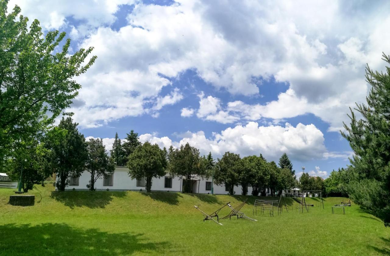 Panorama Ueduelo Otel Aggtelek Dış mekan fotoğraf